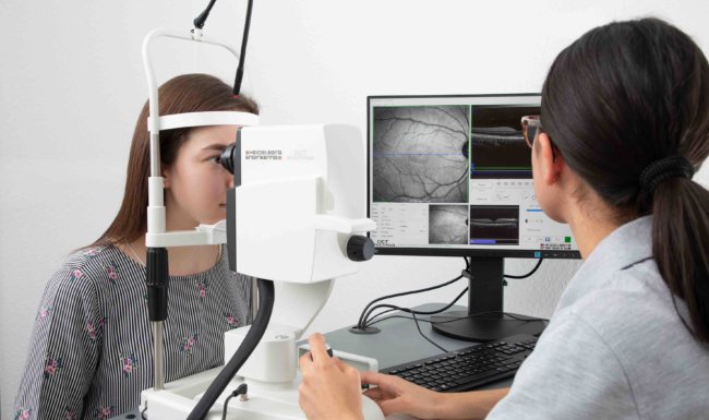 Augenuntersuchung in der Augenarztpraxis Augsburg Pfersee